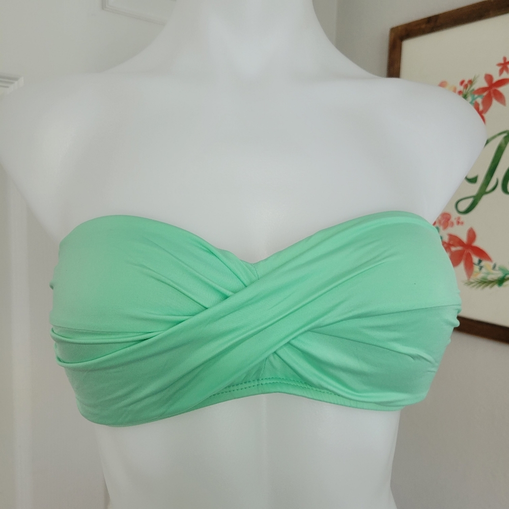 Mossimo Aqua Bandeau Twist Bikini Top M EUC Strapless